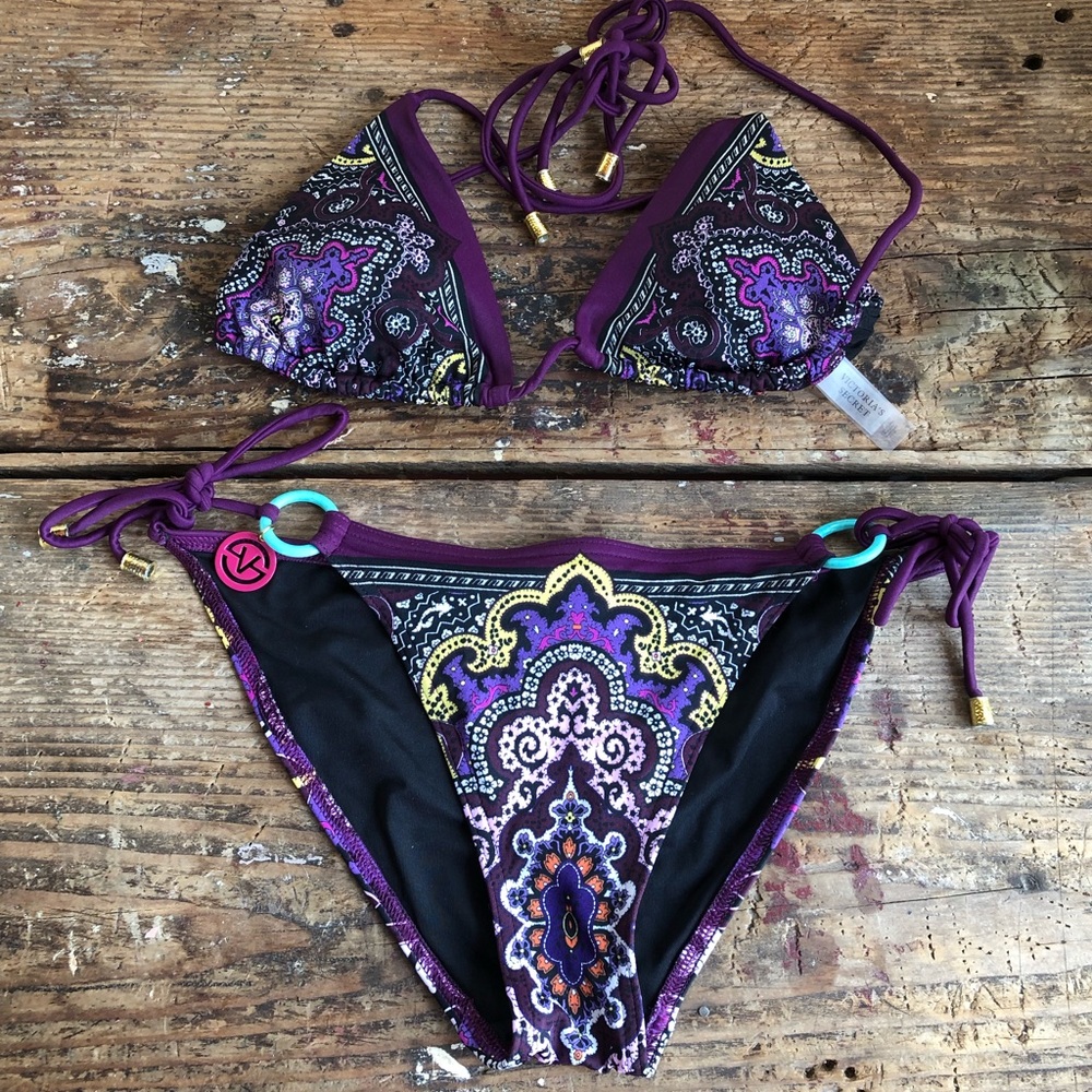 Victoria’s Secret string bikini